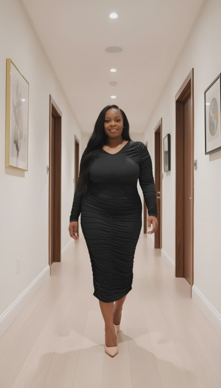 Curve Envy Ruched Midi Dress
